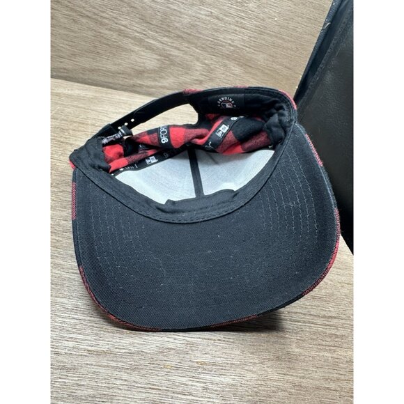 Stunning New York Yankee Adjustable Black Red Plaid New Era 9Forty Baseball Cap - Picture 5 of 5